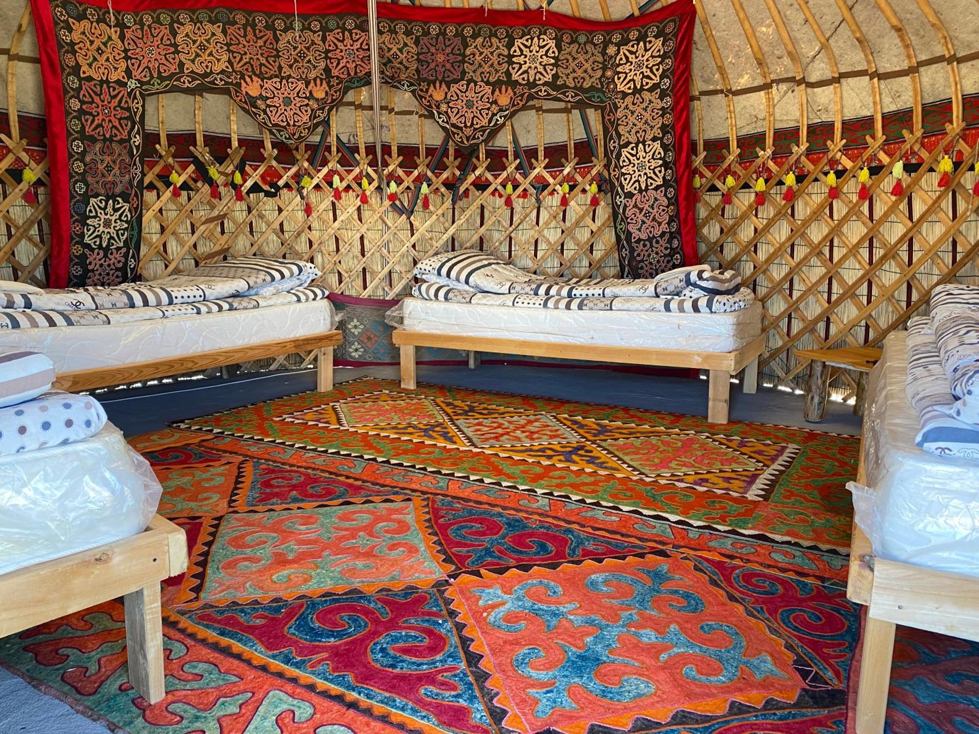 Yurt Camp Sonun Hotel Bokonbayevo Ngoại thất bức ảnh