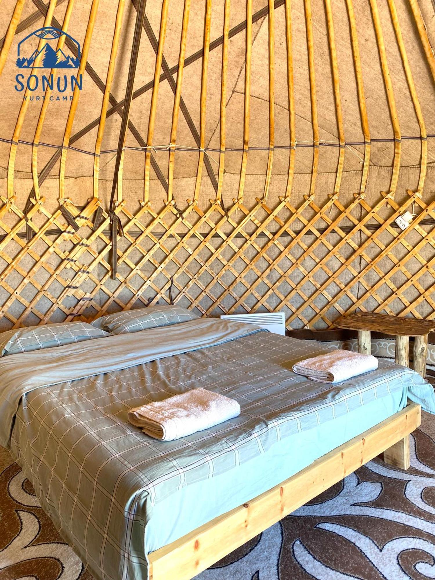 Yurt Camp Sonun Hotel Bokonbayevo Ngoại thất bức ảnh